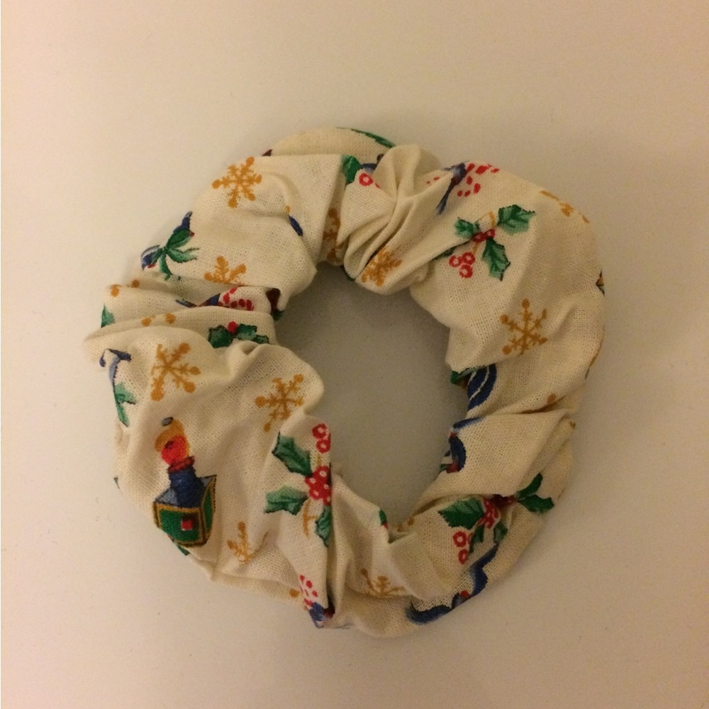 $4 Add-On New Hair Scrunchie Ponytail Elastic Hair Accessory Off-White Christmas